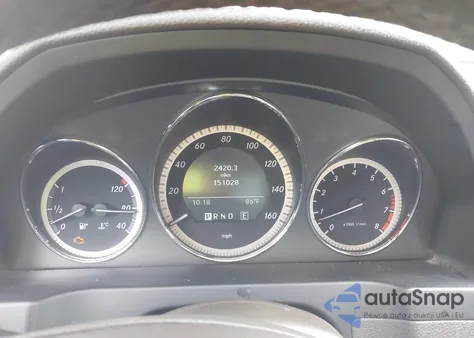 2011 Mercedes-Benz C 300 Luxury 4Matic/Sport 4Matic из США, поврежденный, VIN WDDGF8BB6BR165937